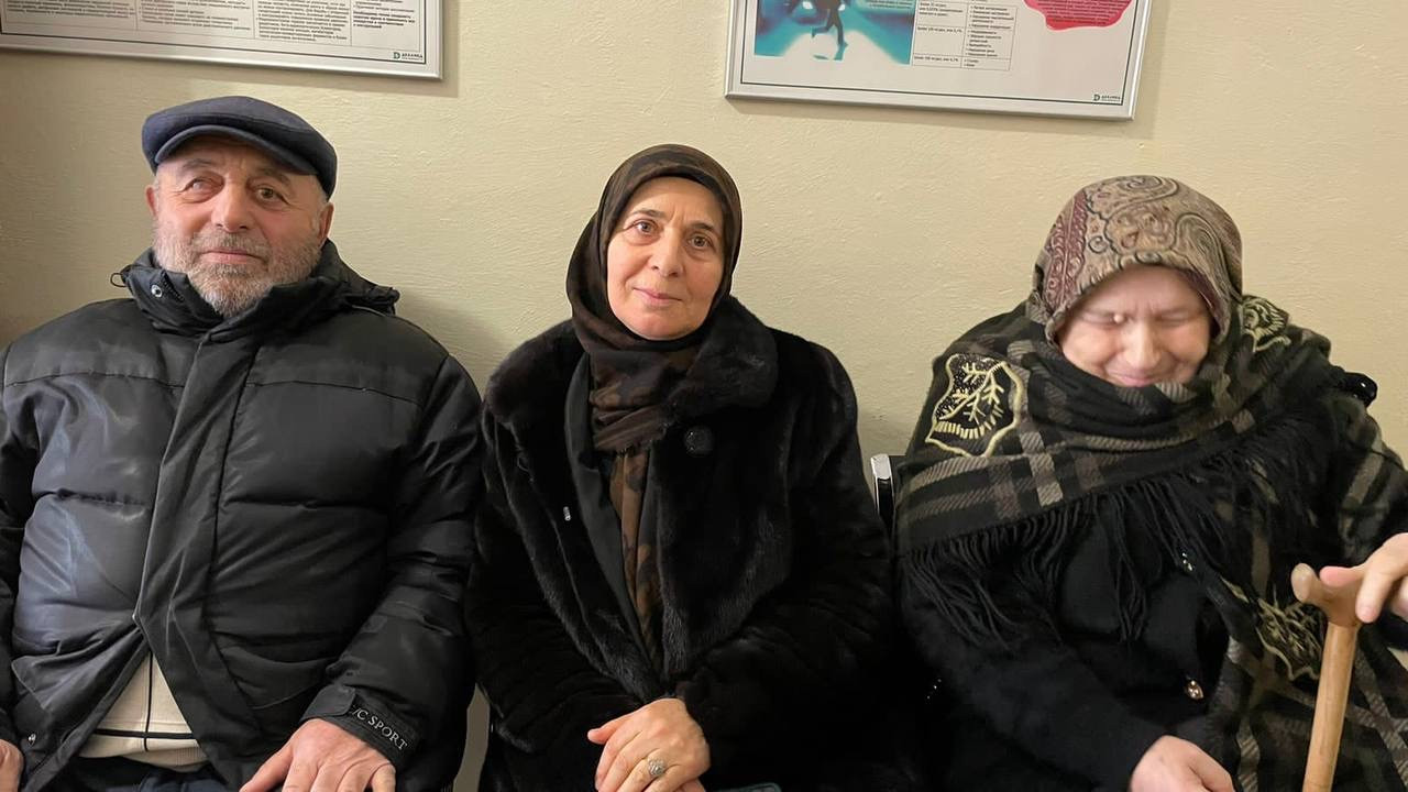 На днях мобильной бригадой  Центра была совершена поездка вместе с подопечными пожилыми в поликлинику для прохождения медицинского осмотра.