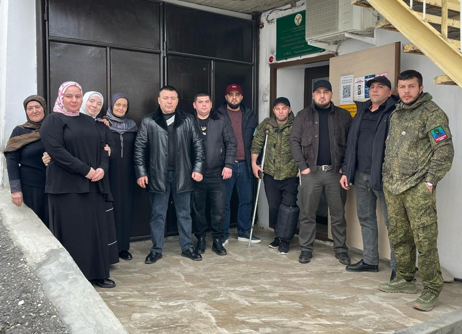 В ГБУ РД КЦСОН в МО "Унцукульский район" было проведено мероприятие, приуроченное к 23 февраля.