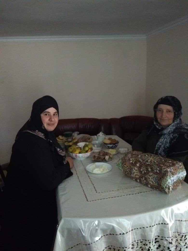 Соц.работники Центра поздравили подопечных с днем пожилых людей.